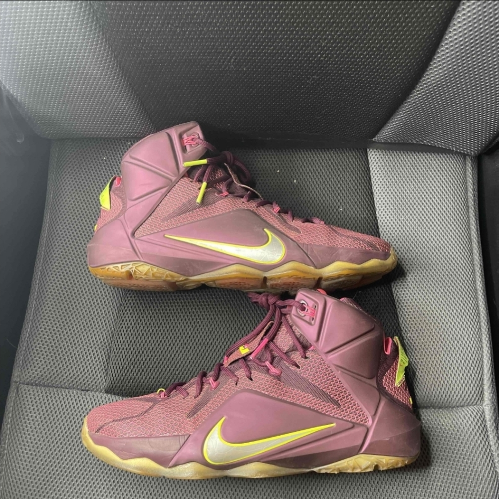 Authentic Size 11 Nike LeBron 12 Maroon & Yellow High-Top Sneakers Double Helix